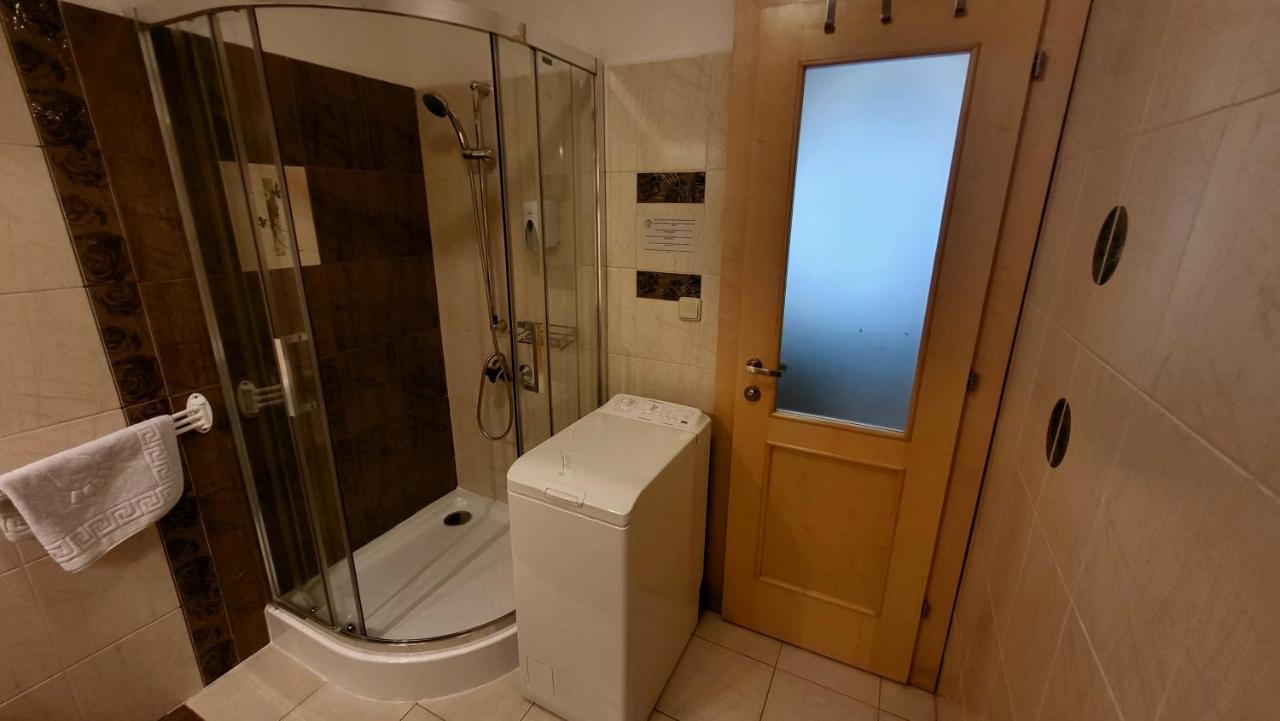 Selfness Roznava Aparthotel Luaran gambar